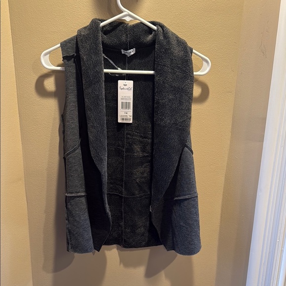 Splendid Other - Splendid grey Sleeveless faux fur Vest size 7-8 girls new with tags.